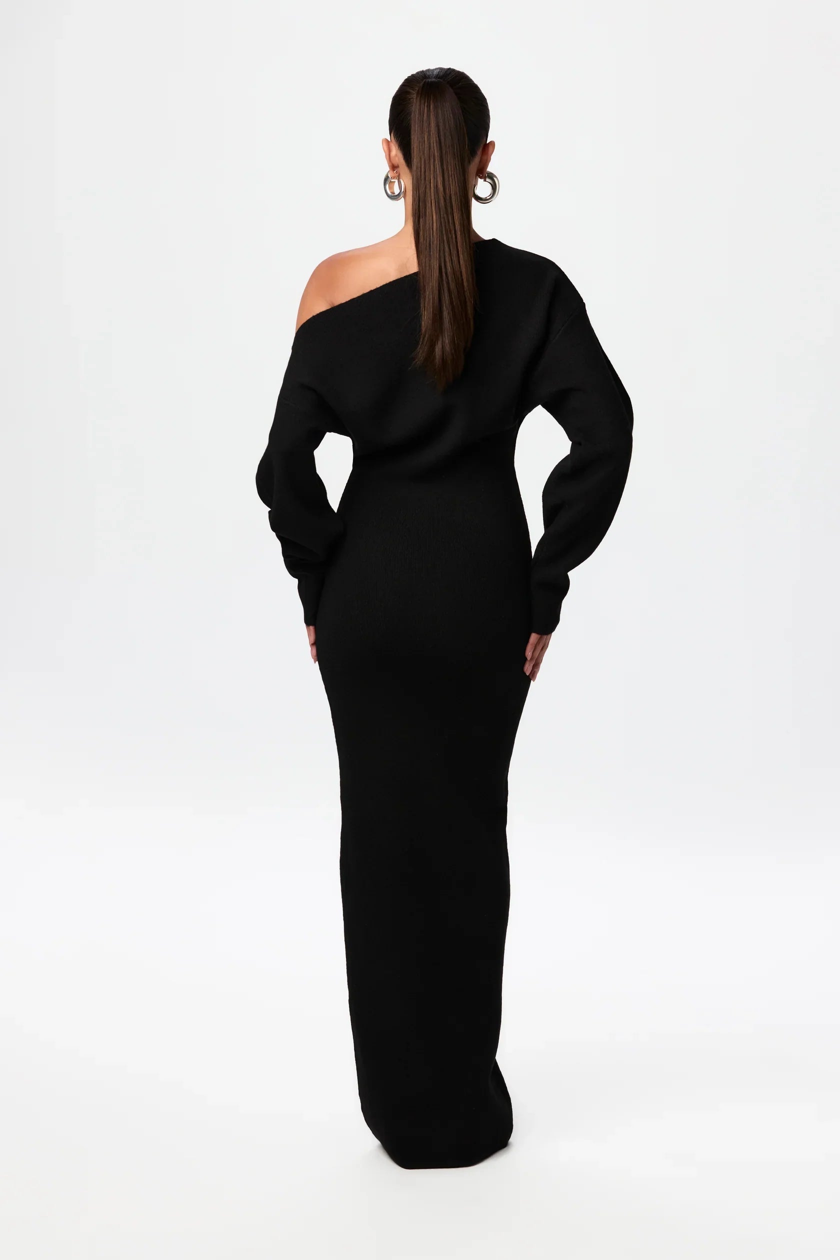 Isara Sukienka